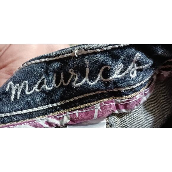 Maurices Womens LowRise Bootcut Dark Wash Blue Jeans With Raw Hems Sz 7 31Wx30L - Picture 9 of 9